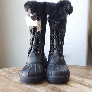 Black with fluff winter boots